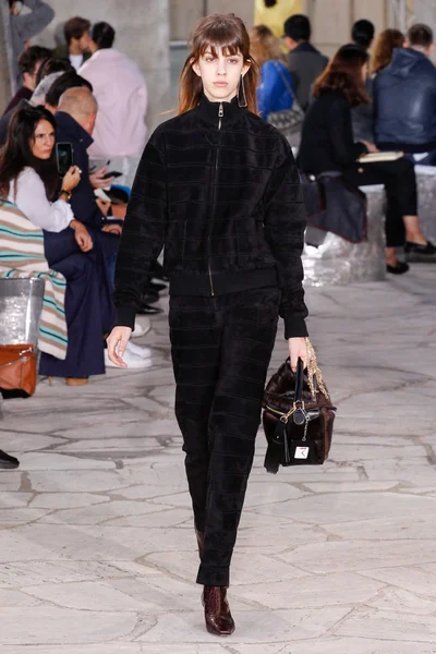 Look 36